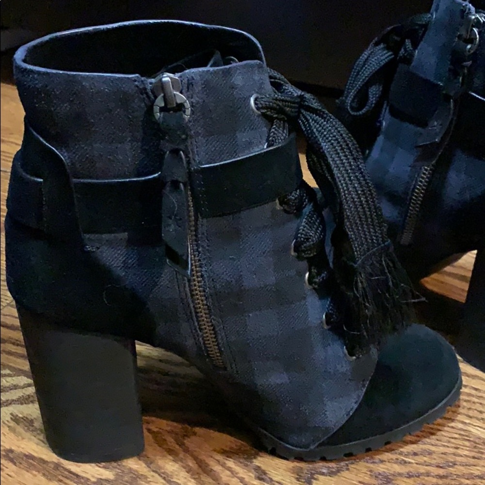 Splendid Cesar Suede Bootie - Picture 7 of 8